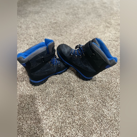 Big Kids Boots - Picture 2 of 6